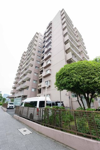 メガロン御殿山の外観
