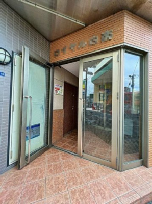 【エントランス】 | ロイヤル白楽 | ☆キレイなエントランス☆
