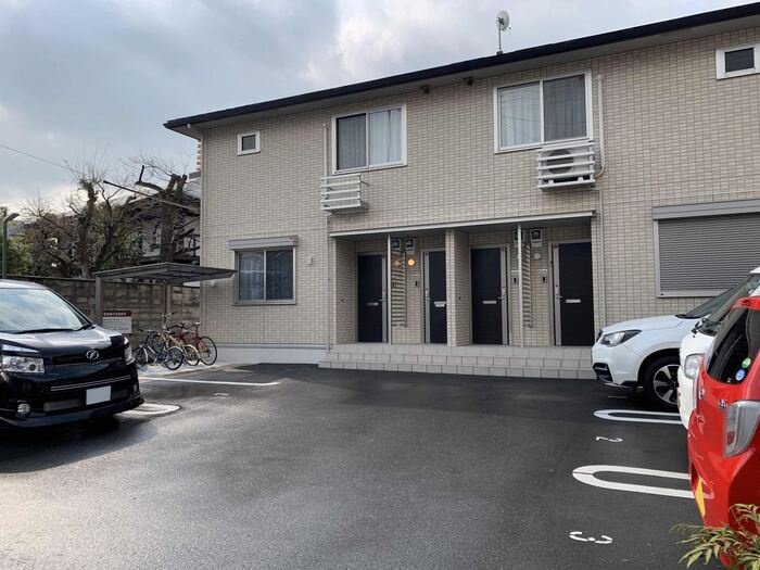 D-room宙の駐車場