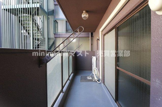 サンメゾン与力のバルコニー|◆バルコニーは採光・通風良好♪お洗濯物も十分干して頂けます♪
