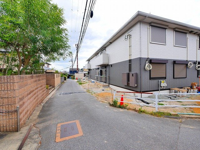 グランヴェール西の京の周辺