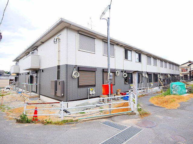 グランヴェール西の京の外観