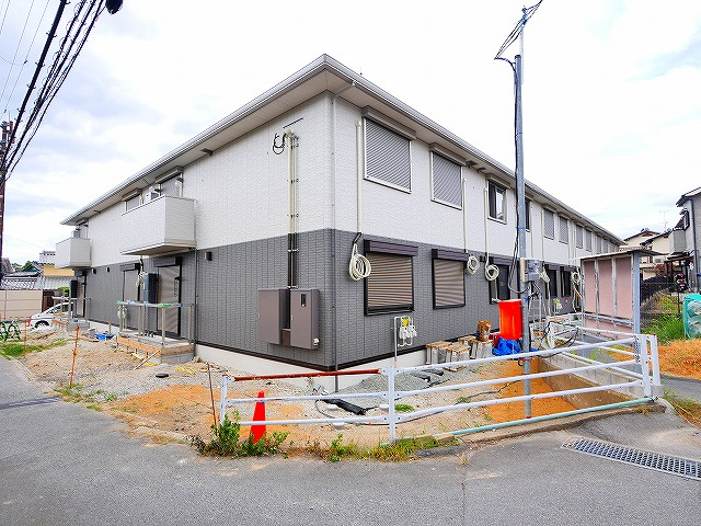 グランヴェール西の京の外観