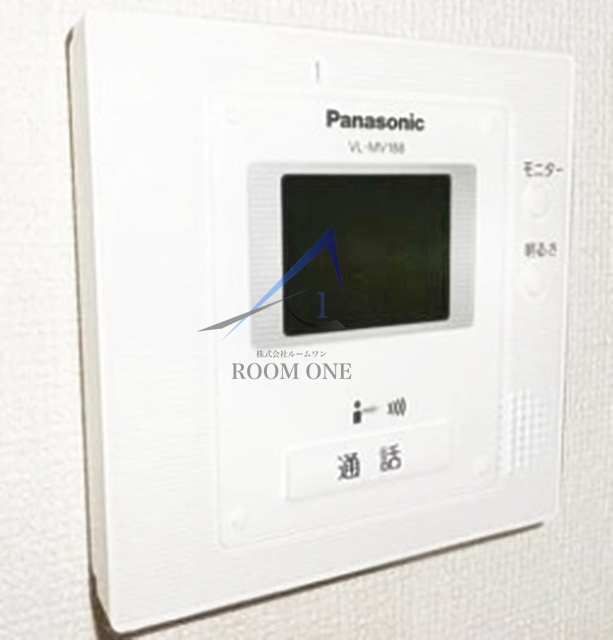 ローズコート新江古田のセキュリティ|モニター付きインターホンです。