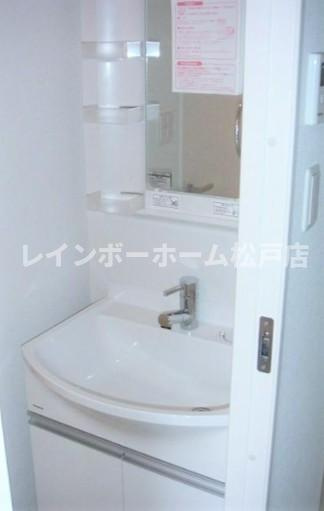 アクシズ　Ａ棟の洗面所|使いやすい洗面所です