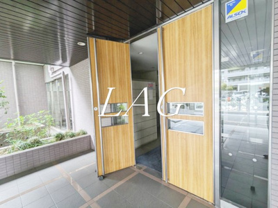 【エントランス】 | アイリス壱番館 | エントランスです。