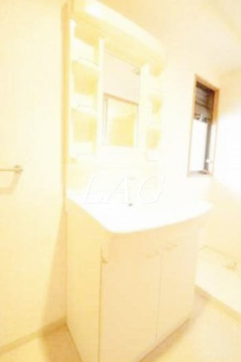【洗面所】 | ウイングピア美園 | 洗面台です。
