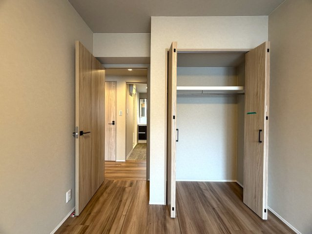 もし、これまでに怖い目にあったコトがあるのなら…、今後の生活はより安心したいと思うはず、、なら、もう、ココしかない！！鶴見警察署がほぼ隣！！な、『ネオマイム鶴見中央センターコート』フルリフォームの収納|収納スペース豊富です