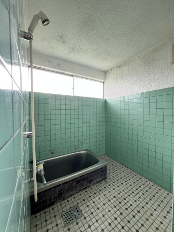 米子市彦名町　中古住宅の浴室