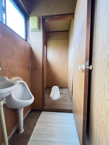米子市彦名町　中古住宅のトイレ