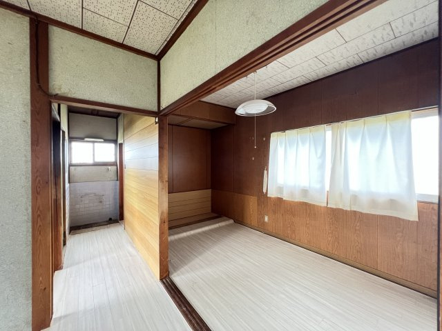 米子市彦名町　中古住宅の洋室|キッチン続き洋室