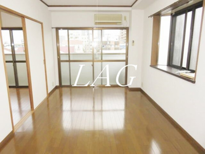 【居間・リビング】 | ラフレシアハイツ | 洋室のお部屋です。