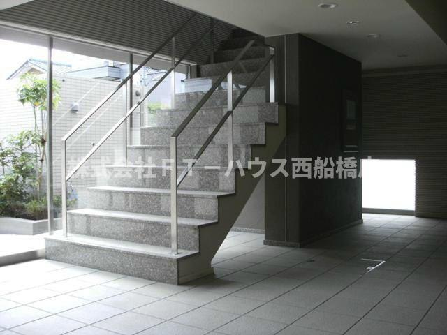 クレール和泉のエントランス