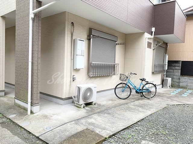 プランドール汐入のエントランス