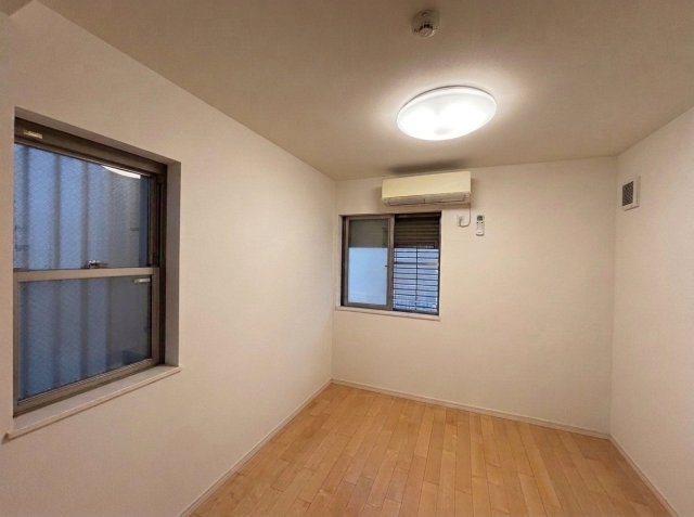 船橋1丁目戸建の洋室|1階洋室