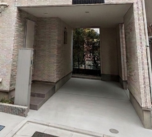 船橋1丁目戸建の駐車場