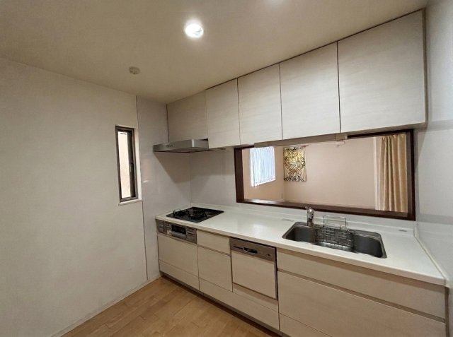 船橋1丁目戸建のキッチン
