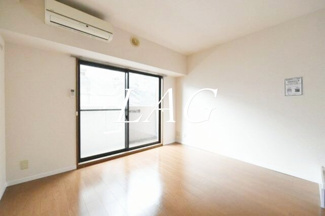【居間・リビング】 | カテリーナ千駄木 | 洋室のお部屋です。