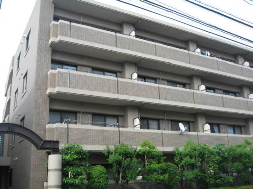 敷地内に駐輪場があります♪