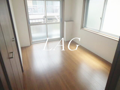 【居間・リビング】 | 塩沢マンション | 洋室のお部屋です。