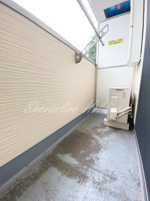 プランドール汐入のバルコニー