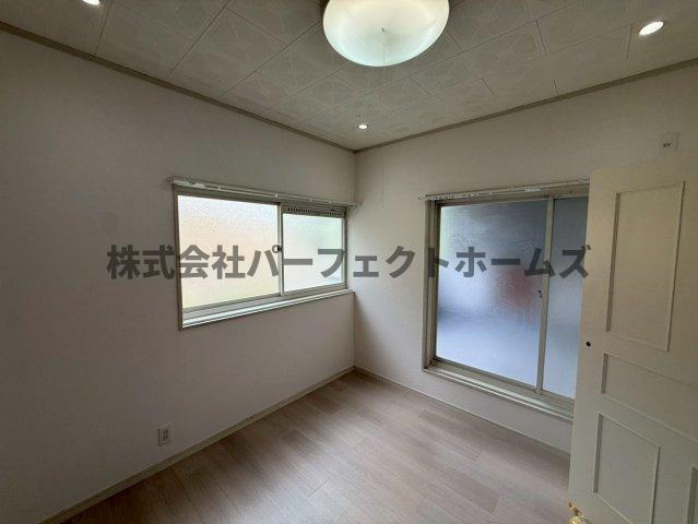 枚方市尊延寺５丁目の一戸建ての洋室|洋室です