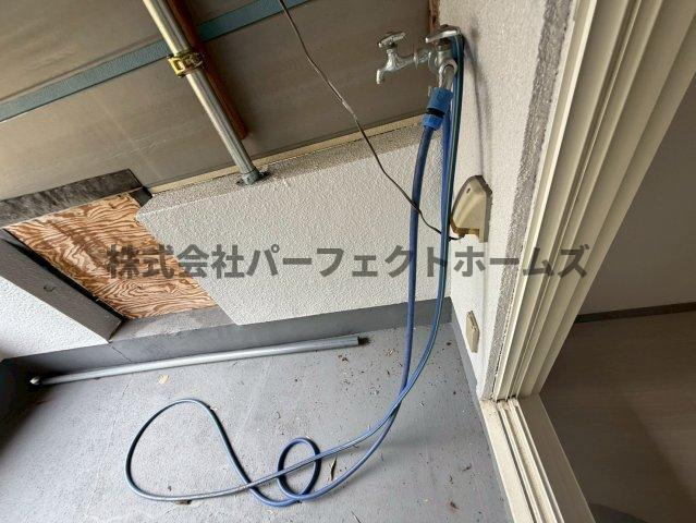 枚方市尊延寺５丁目の一戸建ての設備|洗濯機置場です