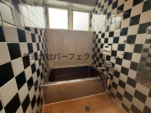 枚方市尊延寺５丁目の一戸建ての浴室|ゆったり過ごせるお風呂です