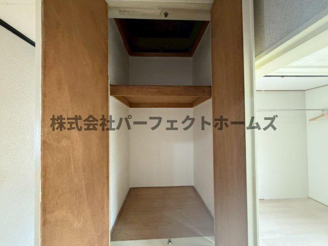 枚方市尊延寺５丁目の一戸建ての収納|こまごまとしたものを収納できそうですね