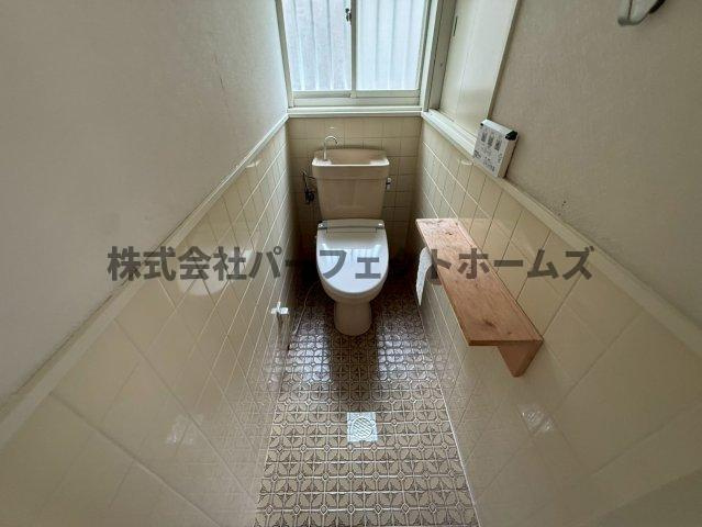 枚方市尊延寺５丁目の一戸建てのトイレ|シンプルで使いやすいトイレです