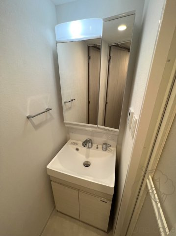 S-RESIDENCE都島Luxの独立洗面台