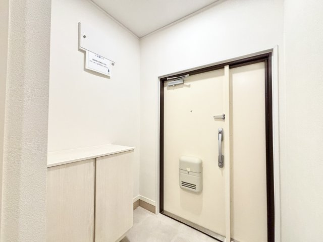 希望ヶ丘ハイツＢ棟の玄関