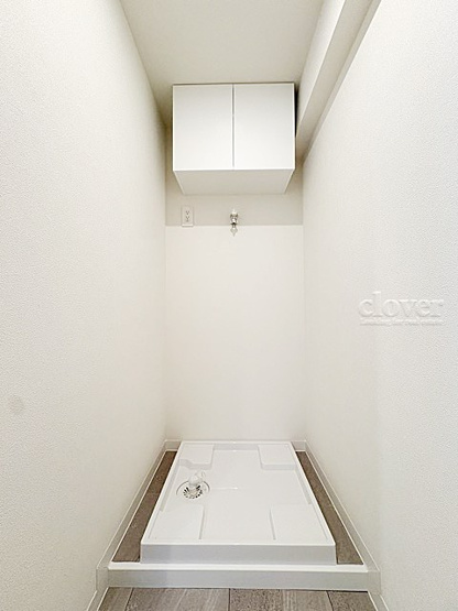 【ランドリースペース】 | オアシスマンション・プレジデント山王 | 防水パン（洗濯機置き場）　上部収納あり