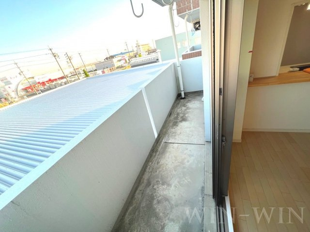 ウーノマリートのバルコニー|イメージ（同建物内別部屋の写真です）