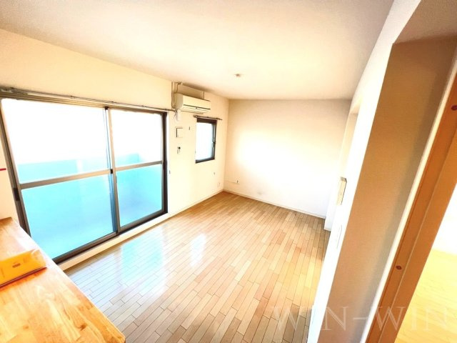 ウーノマリートの居間・リビング|イメージ（同建物内別部屋の写真です）