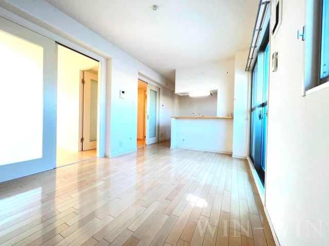 ウーノマリートの居間・リビング|イメージ（同建物内別部屋の写真です）