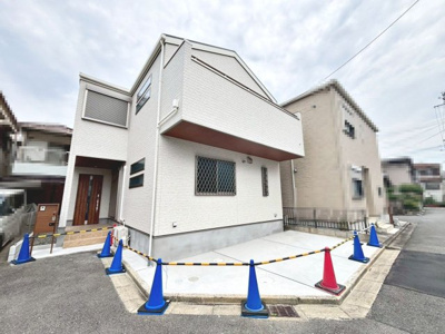 【外観】 | 南余部　新築一戸建 | 【本日内覧可能】お急ぎの方にもうれしい即入居可能♪完成済ですので、お忙しい方でもお仕事帰り等にご内覧頂けます♪