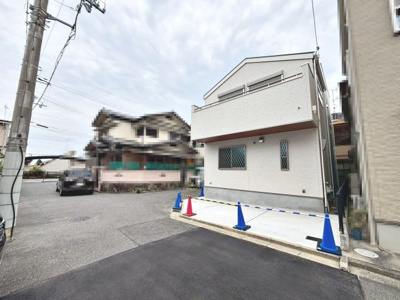 【前面道路含む現地写真】 | 南余部　新築一戸建 | 前面道路約４．７ｍ！閑静な住宅街で叶える穏やかな新生活をここではじめませんか♪