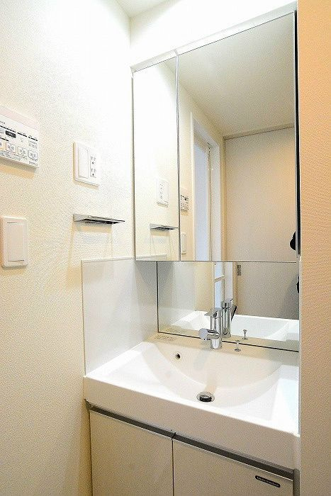ステージファーストつつじヶ丘アジールコートの独立洗面台