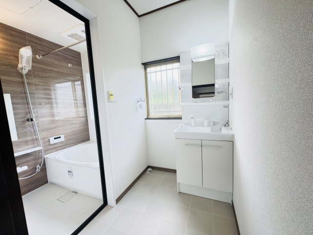 高崎市箕郷町生原　中古住宅の独立洗面台|高崎市箕郷町生原　中古住宅