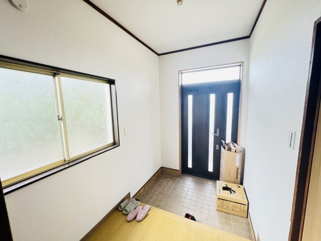 高崎市箕郷町生原　中古住宅の玄関|高崎市箕郷町生原　中古住宅