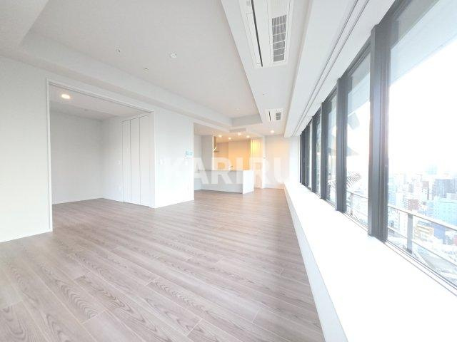 Brillia Tower堂島の居間・リビング