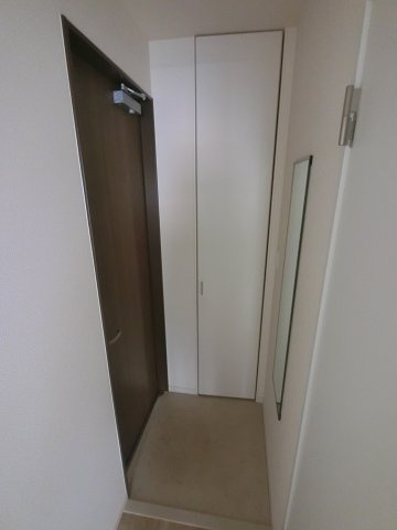 ヴランドール船橋駅前北口の玄関