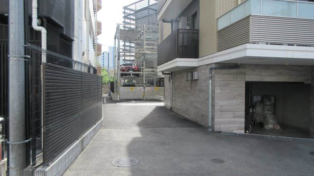 川崎市中原区市ノ坪の駐車場
