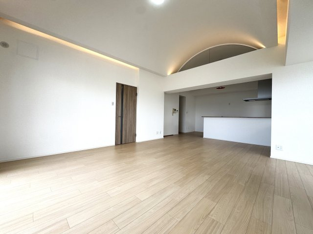 アーサヒルズD棟の居間・リビング