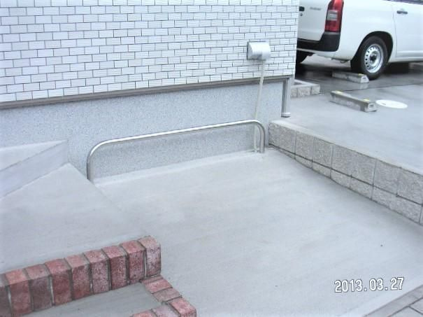 アクシズ　Ａ棟の駐車場