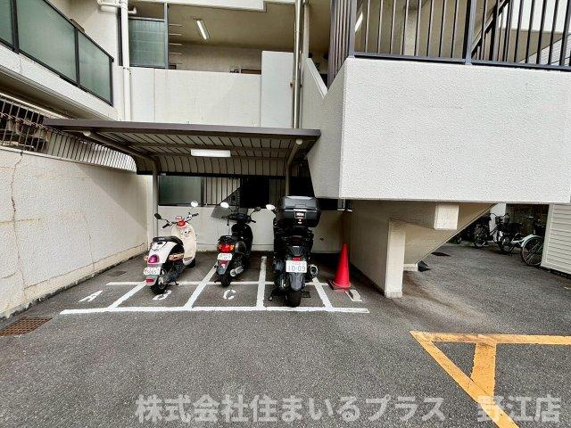 MSR京橋の駐車場