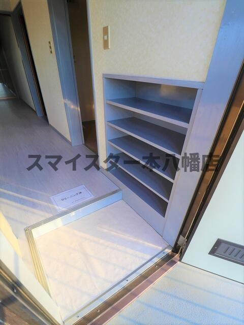 戸辺ハイツ　２０１号室の玄関
