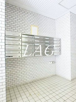 【その他共用部分】 | シャンボール新宿 | 集合ポストになります。