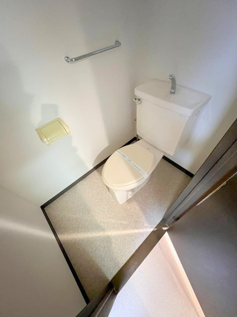 八ヶ岳ヴィラのトイレ|★清潔感のあるトイレです★コンセントもあります★